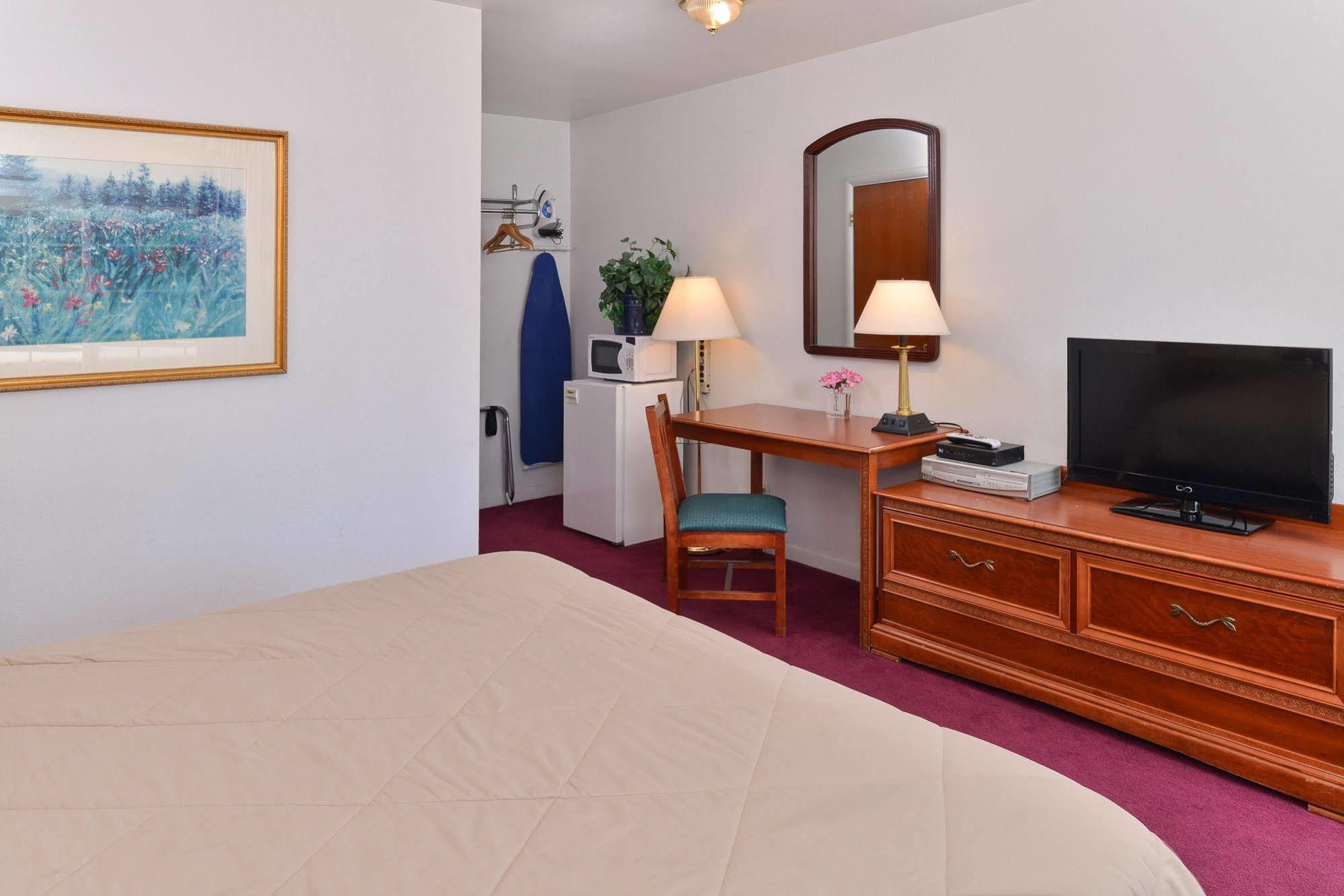 Majestic Inn & Suites Klamath Falls Esterno foto